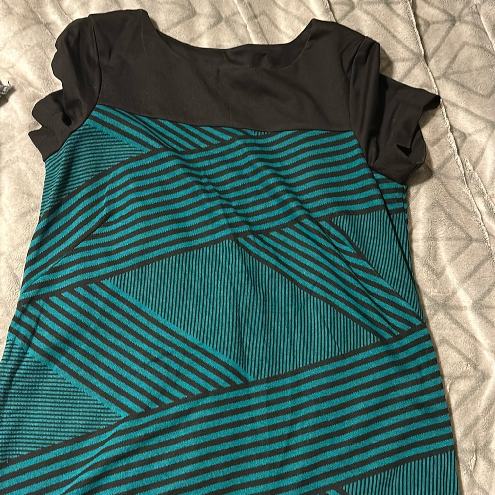 Short sleeve dress